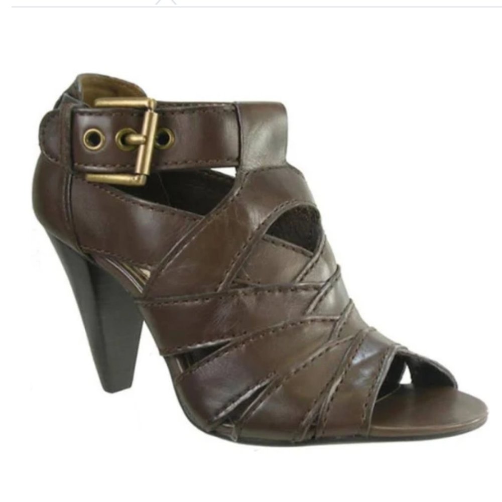 Coach "Harah" black heeled sandals Size 8